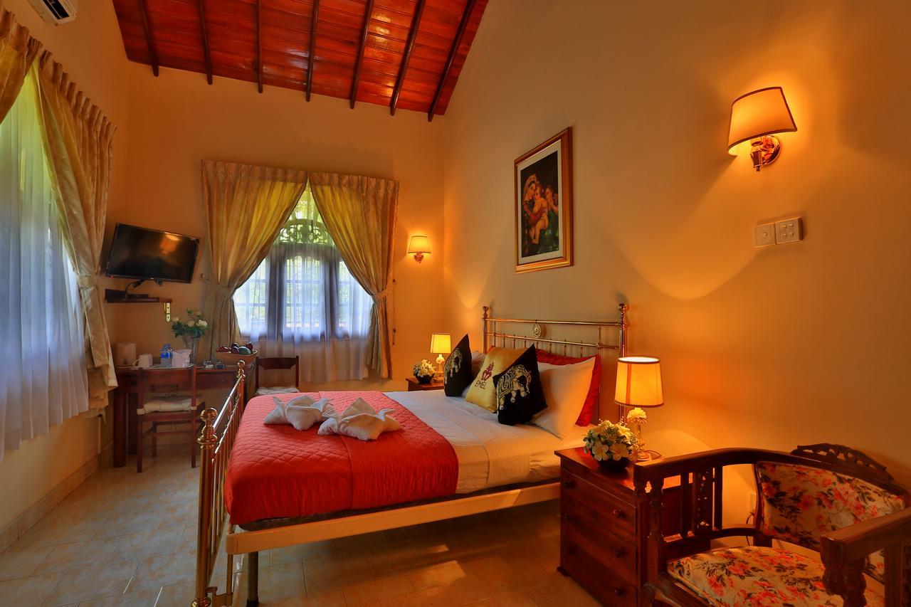 Hotel Emel Boutique Negombo Exterior foto